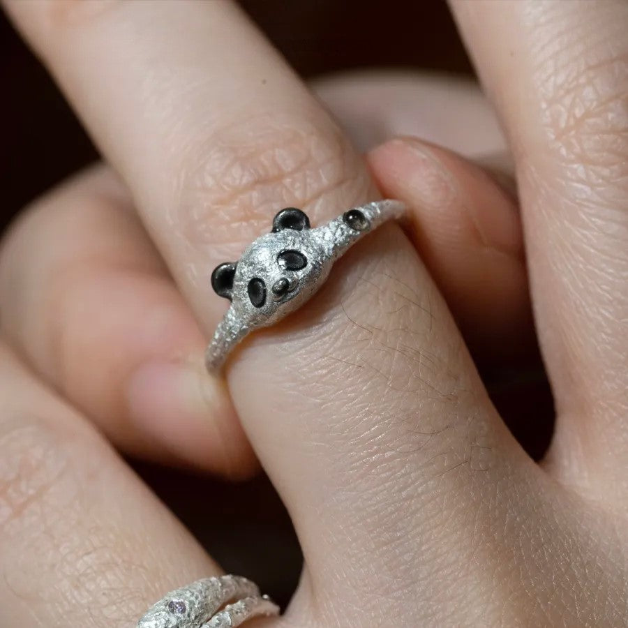 Lazy Panda Cuddling - Ring