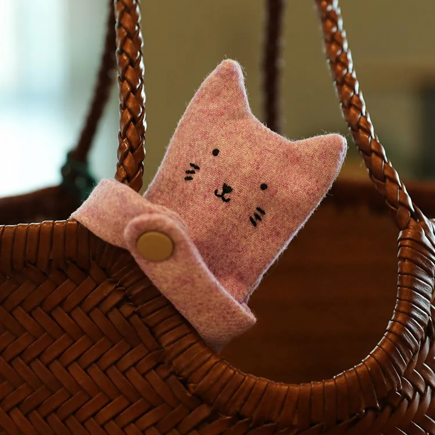 StitchNest Hugging Cat Pouch