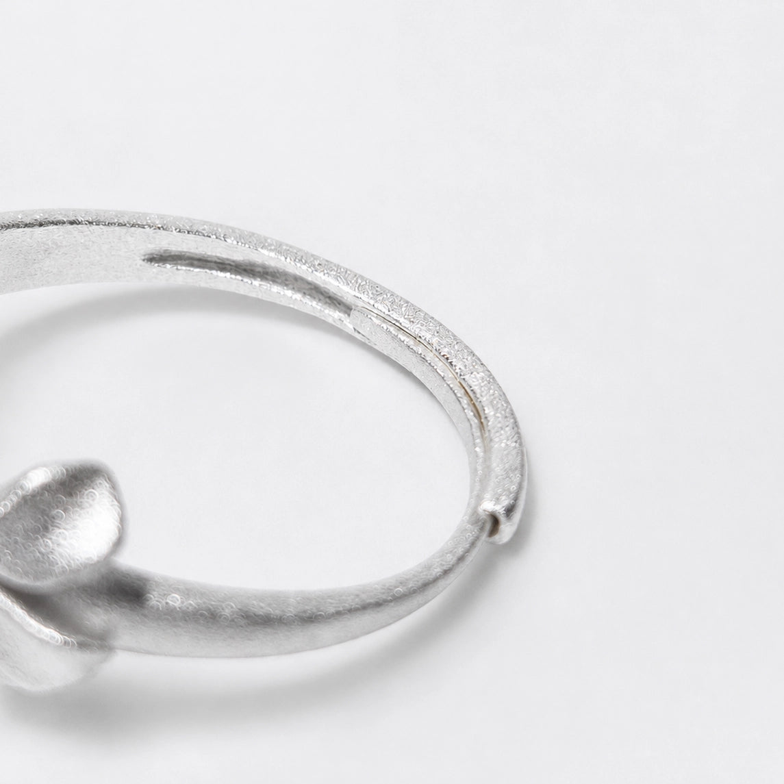 Quiet Field Adjustable Ring