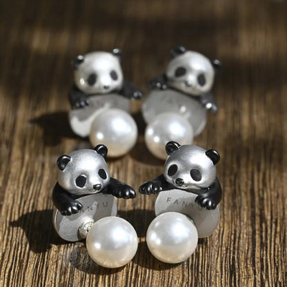 Lazy Panda Huging - Earring