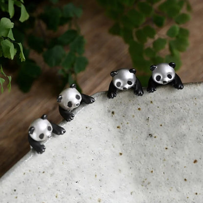 Lazy Panda Huging - Earring